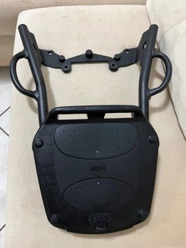 Suporte para Baú + Base Universal GIVI
