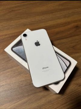 iPhone XR 