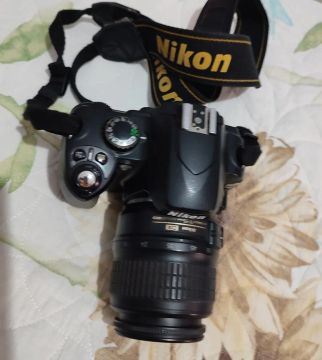 Câmera Nikon D3100 com Lente 18-55mm