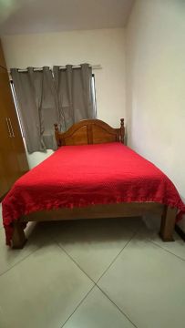 Cama de madeira