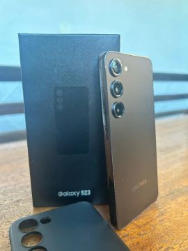 Galaxy S23 256 GB SEMINOVO Só 3 meses de uso