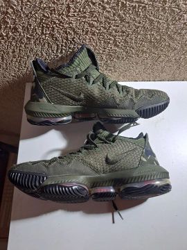 Tênis Nike LeBron 16 Verde Militar