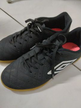 Tênis Esportivo Umbro - Preto - Tamanho 37