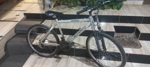 Bicicleta aro 26,alumínio. 