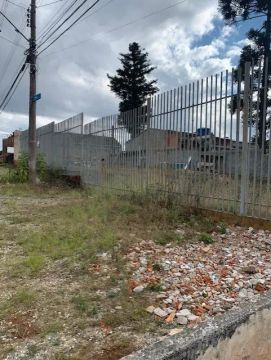 Lote/Terreno para aluguel com 500 metros quadrados em Tingui - Curitiba - Paraná