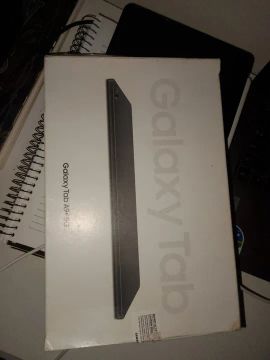 Tablet A9 semi novo.
