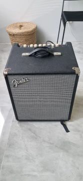 Amplificador Fender Rumble 100 