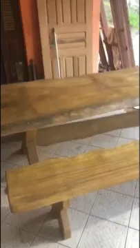 Mesa de madeira rústica