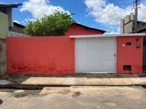 VENDO CASA NO MONTE CASTELO - TODA DOCUMENTADA