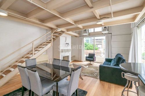 Loft duplex com pé direito duplo na Padre Chagas, 100% mobiliado!