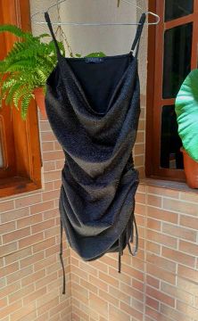 Vestido com amarração lateral 