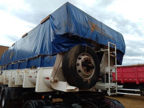 Carreta ls 03 eixos.
