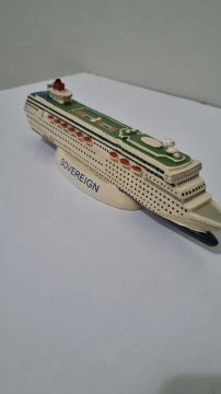 Navio miniatura soberano