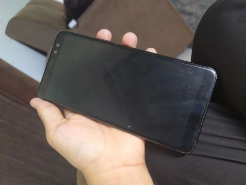 Smartphone Android com tela de 5.5 polegadas