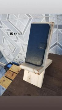 Suporte para Celular em Madeira