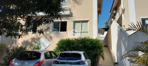 Casa à venda em condomínio Villa Vianna II na Granja Viana