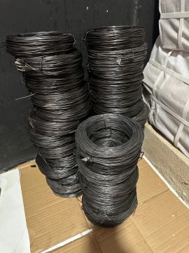 Arame Recozido Torcido traçado. 