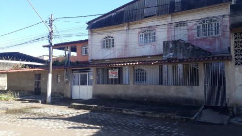 Casa para venda possui 200 metros quadrados com 4 quartos em Cobilândia - Vila Velha - ES