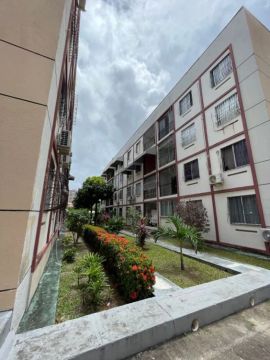Apartamento com 2 dormitórios à venda, 71 m² por R$ 220.000 - Montese - Fortaleza/CE