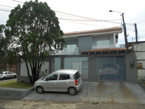 EXCELENTE CASA TIPO SOBRADO, 03 QUARTOS.