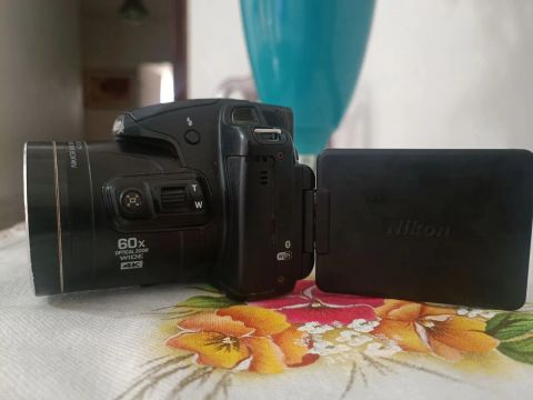 Câmera Digital Nikon Coolpix B700, Não Liga .