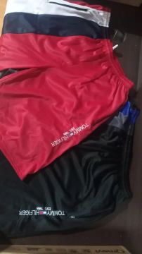 Shorts Tommy Hilfiger Vermelho e Preto