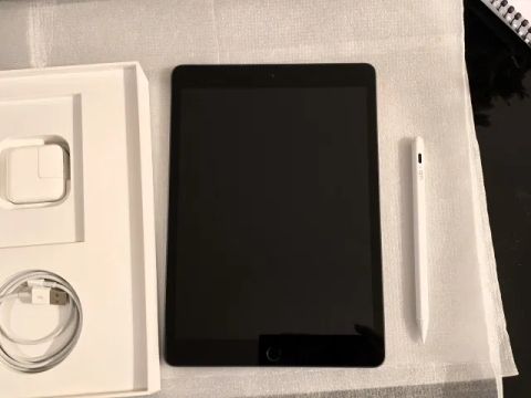 iPad 7ª geração (2019) Space Gray 32GB + caneta + capa