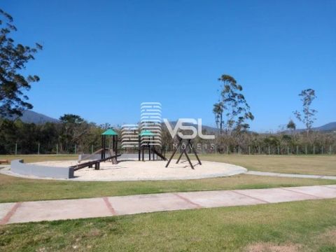 Terreno com 792 m² no Condomínio Villa Ratones