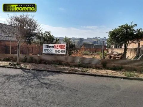 TERRENO A VENDA NO BAIRRO SÃO JOÃO - EM FRENTE A IGREJA CONGREGAÇÃO