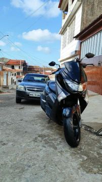 NMax 18/19. Recém revisada.