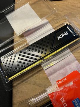 2x Memória RAM XPG GAMMIX D35 16GB DDR4 3200MHz