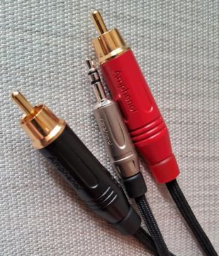 Cabo P2 para RCA MOGAMI com ponteiras AMPHENAL, 50cm.