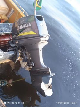 Motor de popa 40 Yamaha 