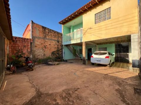 Sobrado com 3 quartos, sendo 1 suíte e apto para financiamento no Caladinho