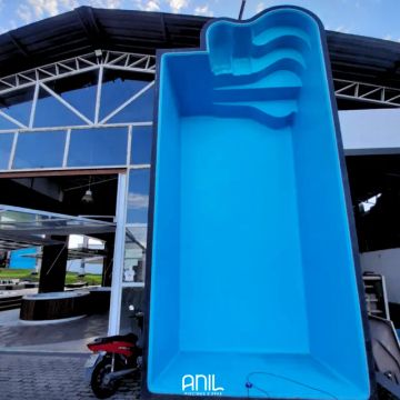Piscina 7 x 3,2 metros média - em Minas Gerais 