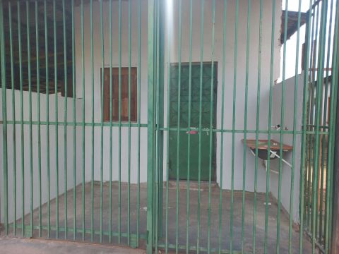 Alugo apartamento 