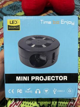 Projetor LED Mini Portátil - Time to Enjoy