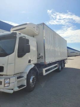 VOLVO TRUCK REFRIGERADO