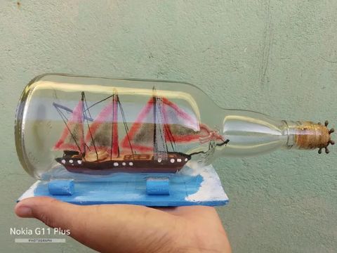 Barco dentro da garrafa ( decorativo ) 