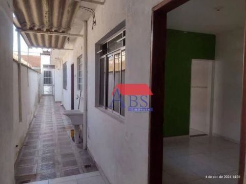 Casa com 2 dormitórios à venda, 122 m² por R$ 309.900,00 - Vila Jockei Clube - São Vicente