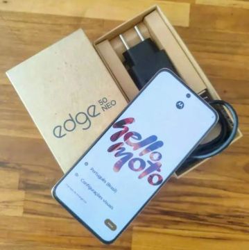 Motorola Edge 50 Neo - Novo na Caixa