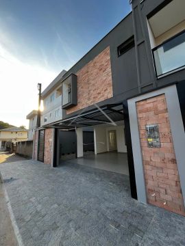Imóvel para venda possui 167 metros quadrados com 3 quartos em São Luís - Jaraguá do Sul -