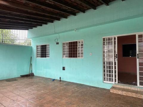 Casa na QNN 10 Ceilândia Sul com 3 quartos na laje! Aceita financiamento