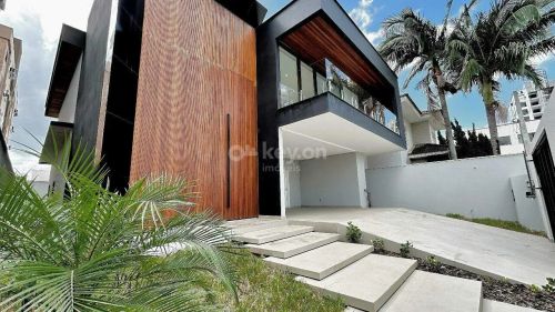 House à venda, 3 quartos, 3 suítes, 2 vagas, Vila Moema - Tubarão/SC