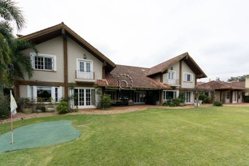 Venda de Casa em Condomínio em Porto Alegre-RS, bairro Terra Ville com 600m² Área Const.