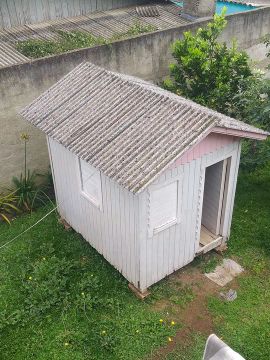 Casinha de madeira infantil