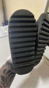 Yeezy slide ônix 