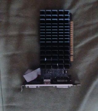 Placa de Vídeo GT 210