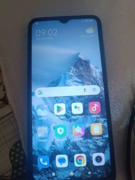 Redmi 9C Semi-novo 64 GB 4 RAM muito bom 