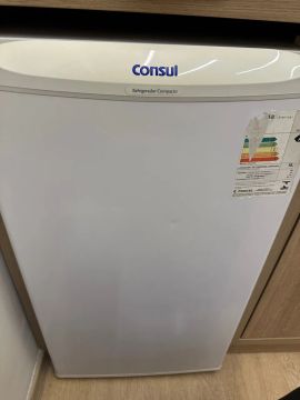 Geladeira Consul - Compacta e Eficiente